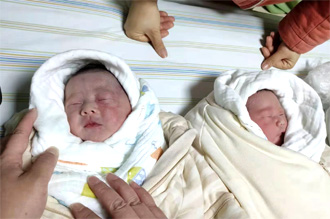 �ӹ�����������ճ���޷��Ի���ѡ�����ϲ����˫��̥�б���