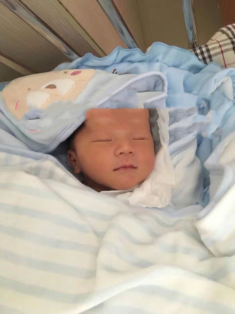 ��ϲ���ݵ���Ůʿϲ��һ��˫��̥