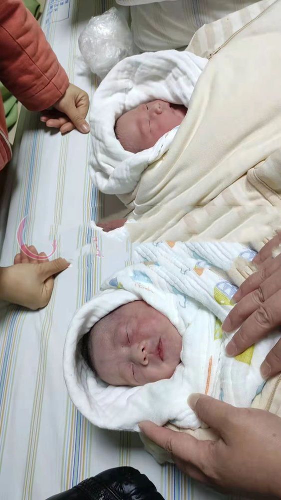 �ӹ�����������ճ���޷��Ի���ѡ�����ϲ����˫��̥�б���